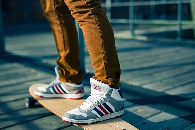 boty na skateboardu